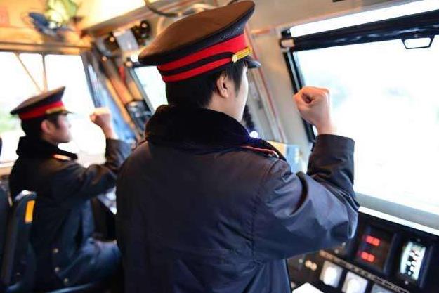 石家莊鐵路學(xué)校2020年火車司機(jī)專業(yè)學(xué)費(fèi)多少？