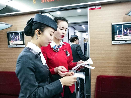 初三學(xué)航空乘務(wù)專(zhuān)業(yè)去哪個(gè)學(xué)校好？