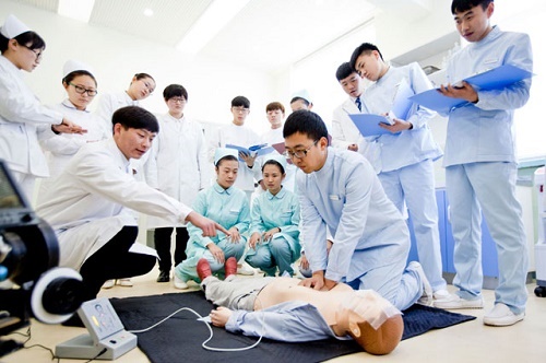 石家莊冀聯(lián)醫(yī)學(xué)中專學(xué)校周六日可以出入學(xué)校嗎？