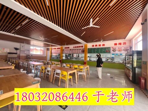 河北同仁醫(yī)學(xué)中等專(zhuān)業(yè)學(xué)校的學(xué)生每月吃飯多少錢(qián)？