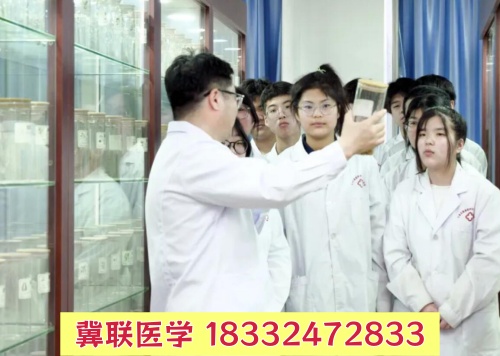 農(nóng)村孩子讀石家莊冀聯(lián)醫(yī)學(xué)中專學(xué)校一年花銷多少錢？